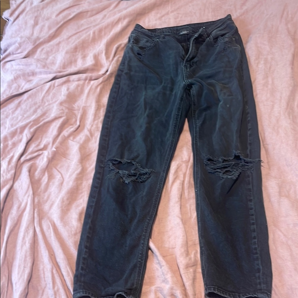 American Eagle Ripped Black Jeans